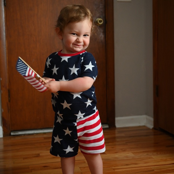 Meet your Posher, Laura - Picture 2 of 3